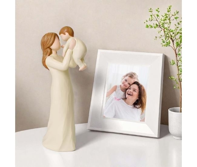 Mother And Baby Figurine Keepsake Motherhood Moment Sculpture