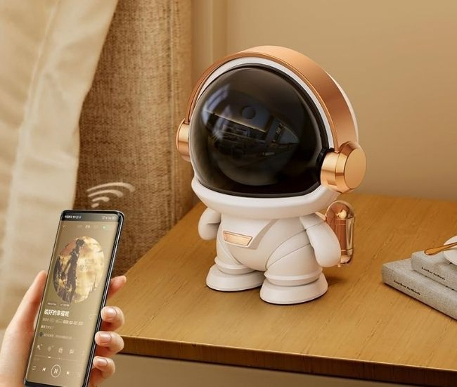 Astronaut Bluetooth Speaker